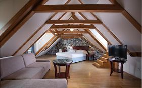 Charles Bridge Heritage Suites By Salvator Hotels